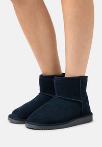 Even&Odd LEATHER  - Botas clássicas de cano curto - dark blue