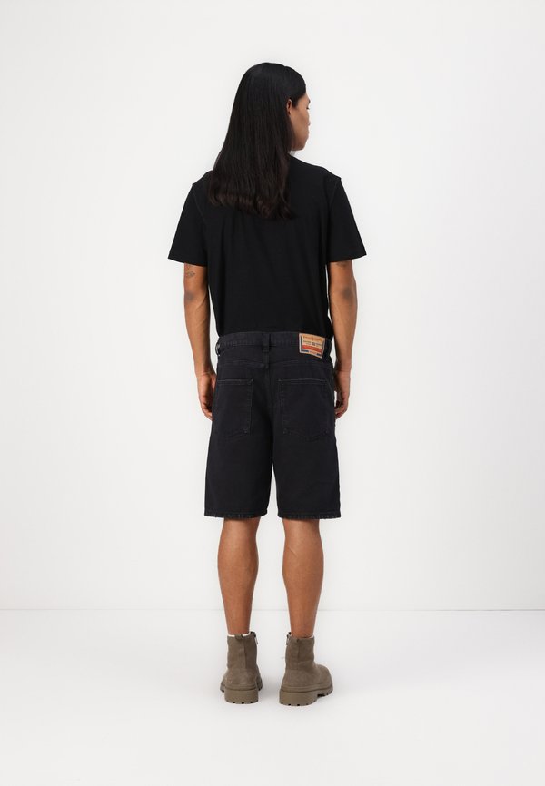 REGULAR - Denim shorts4