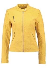 Giacca in pelle gialla con un design sagomato, colletto alto e chiusure con zip visibili. Presenta due tasche laterali con zip e accenti testurizzati sulle spalle.