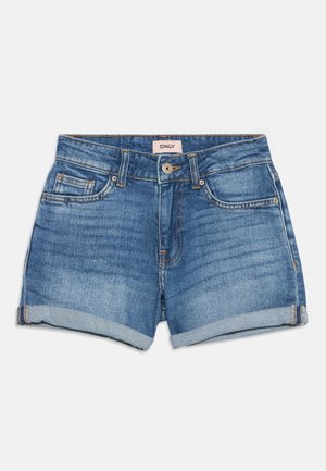 Kék farmer rövidnadrág hajtott szegélyekkel, elülső gombbal és cipzárral, övbújtatókkal, valamint elülső és apró zsebekkel.