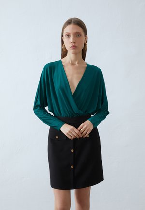 Long sleeved top - dark green