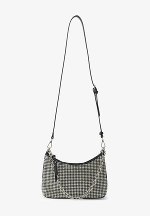 Sac à main noir avec strass argentés, poignée chaîne argentée et bandoulière noire réglable.