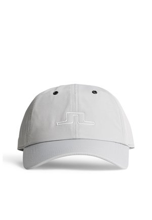 Harmaa baseball-lippalakki, jossa on kuusiosainen muotoilu. Se sisältää muotoiltuja päälakiosia, kaarevan lieriön ja etuosassa valkoisen logon. Kaksi ilmanvaihtoreikää.