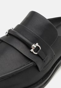 Zign Studio LEATHER - Natikače - black
