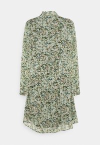 Blommig klänning med volangkrage, lång ärm och löst snitt. Tyget har en lätt och luftig textur med mönster i grönt, rosa och krämfärgat.