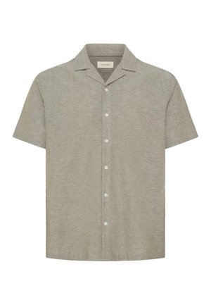 Chemise à manches courtes boutonnée en gris clair avec un col campagnard et des boutons blancs, présentant un tissu subtilement texturé.