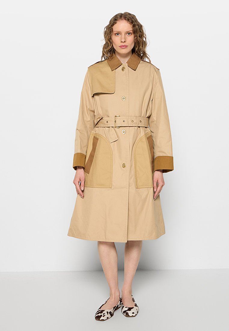 Coach Trenchcoat zandkleur