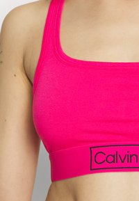 Calvin Klein Underwear UNLINED BRALETTE REIMAGINED HERITAGE - Topp - pink splendor