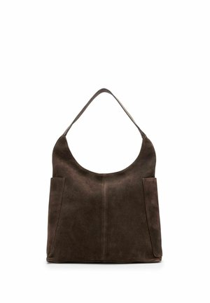 Sac à bandoulière en daim marron foncé avec une large bandoulière et deux poches latérales, présenté sur fond blanc.