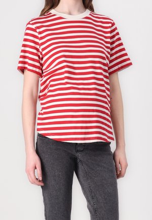 Rood-wit gestreept katoenen T-shirt met een ronde hals en korte mouwen, aangevuld met een losse pasvorm en een zachte textuur.