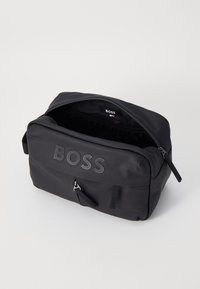 BOSS STORMY WASHBAG - Toaletna torbica - black