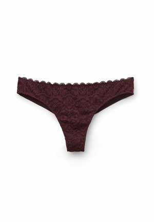 Bordeaux kanten string met een bloemenpatroon, gekartelde randen en een soepele tailleband. Zachte textuur en laag uitgesneden ontwerp.