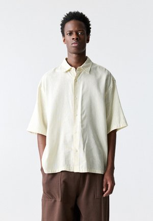 STRIPED SHORT SLEEVE - Košeľa - beige