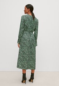 comma MIT ALLOVER-PRINT - Freizeitkleid - schwarz