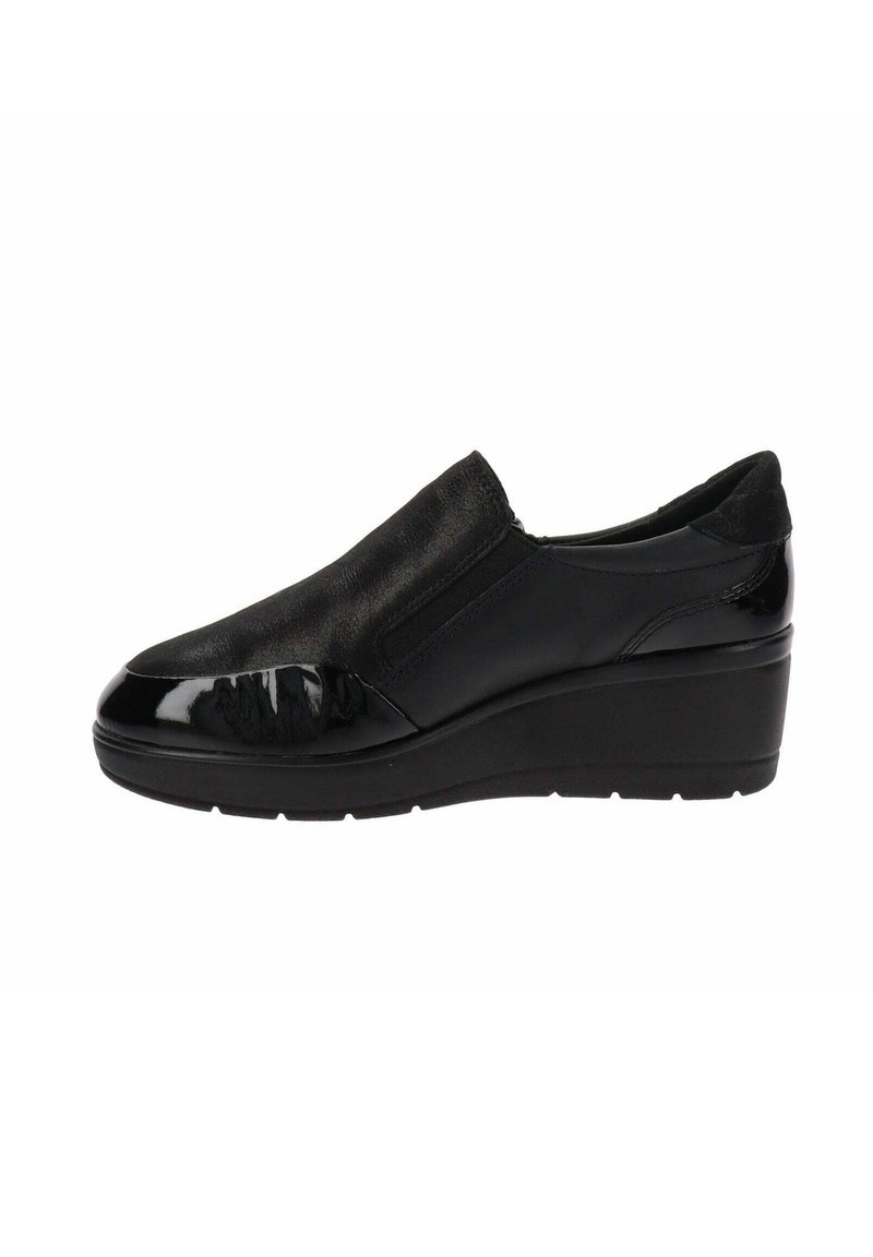 Scarpa wedge nera senza lacci con tomaia in pelle testurizzata, punta in vernice liscia e pannelli elastici laterali per una facile indossabilità.