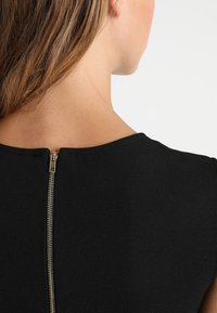 Molly Bracken Cocktailklänning - black