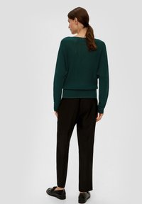 s.Oliver BLACK LABEL MIX ciemnozielony