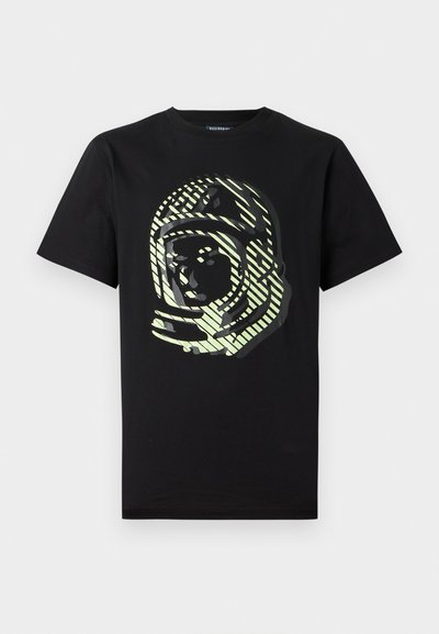 Μαύρο βαμβακερό μπλουζάκι με αντανακλαστικό γραφικό αστροναύτη στο μπροστινό μέρος, με διαγώνιες γραμμές και λεία υφή. Μανίκια κοντά.