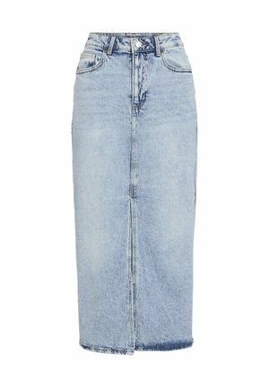 Svetlo modra midi krila iz denima s ravnim krojem, sprednjim razporkom, zankami za pas in tradicionalnim petimi žepi. Podrobnosti z obrabljeno teksturo.