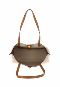 Sac à main en cuir marron avec un extérieur texturé rose clair et un intérieur beige. Dispose de deux anses et d'une fermeture à pression.