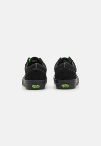 Vans OLD SKOOL UNISEX - Tenisice - metal hyperpop black