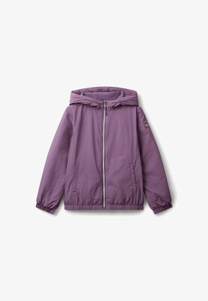 Lila Kapuzenjacke mit Frontreißverschluss, elastischen Bündchen und Saum, zwei Taschen und einem kleinen Logo auf dem linken Ärmel.