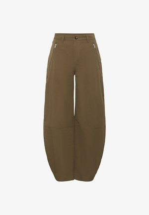 Rjave široke hlače z žepi spredaj na zadrgo, z gumbom in zadrgo za zapiranje ter z zankami za pas, zasnovane za ohlapen, zaobljen kroj.