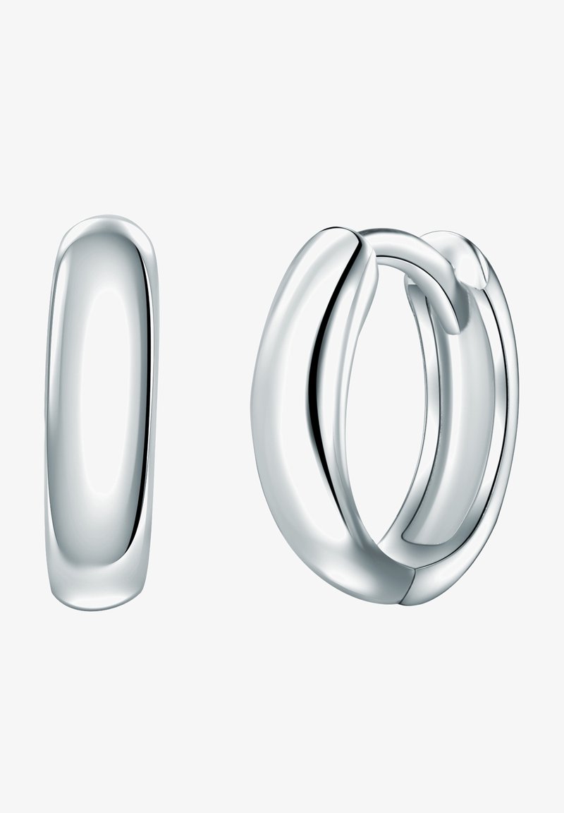 Sidabriniai auskarai su sklandžiu, poliruotu paviršiumi ir kreiva, šiuolaikine struktūra. Vienas auskaras turi užsegimo detalę.