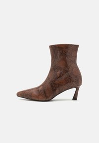 HENTON - Bottines - brown