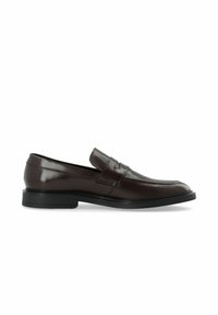 Mocassin slip-on en cuir brun avec une finition lisse, bout arrondi et couture minimaliste. Il est doté d'une semelle noire en caoutchouc basse et d'un détail de bande à l'avant.