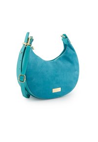 Eine türkisfarbene Wildleder-Handtasche mit geschwungener Silhouette, goldfarbenen Beschlägen und einem verstellbaren Träger. Sie verfügt über einen Reißverschluss und ein logodesign.