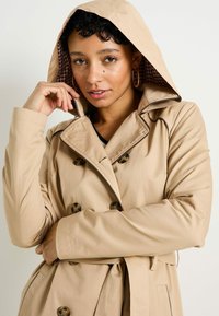 Grain de Malice Trench - sable