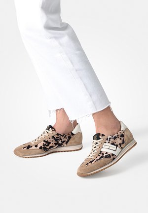 SNEAKER - Trainers - beige