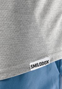 Smilodox POWERFIT TRIPLE PERFORMANCE - Camiseta deportiva - dunkelgrau