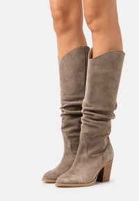Lazamani Botas camperas - taupe
