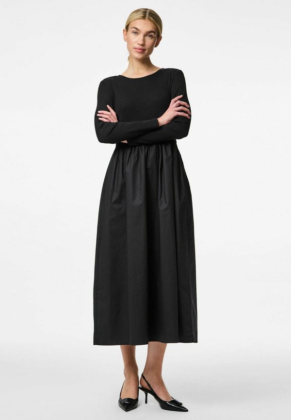 LANGEN ÄRMELN PCDULLA - Jerseykleid