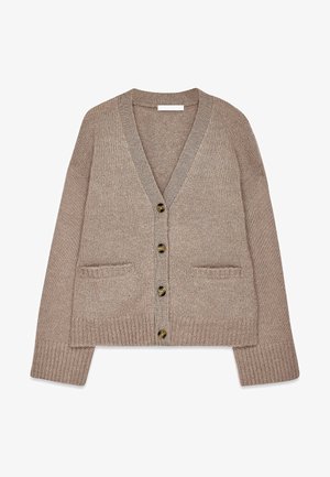 Bež pulover s kardiganom z V-izrezom, zapiranjem na gumbe, dvema sprednjima žepoma, rebrastimi manšeti in strukturiranim pletivom.
