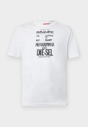 Wit katoenen T-shirt met gedurfde zwarte typografie met de woorden "BRAVES" en "DIE-SEL INDUSTRY" en een semi-transparant uitgesneden ontwerp.