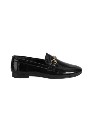 Zwarte gepatenteerde leren loafers met een krokodillenstructuur, voorzien van een gouden hardware accent en een strakke, platte uitstraling.