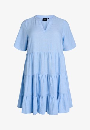 Hellblaues, kurzärmeliges, gestuftes Kleid mit V-Ausschnitt und lockerem, fließendem Schnitt von Zizzi.