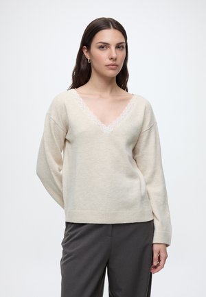 VILA VILIGA V-NECK TOP - Striktrøje - birch/white allysum