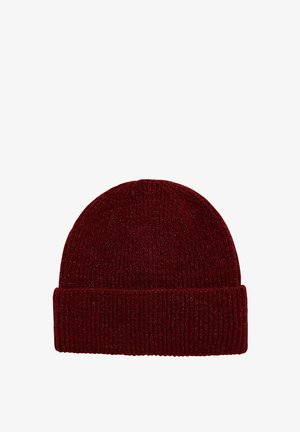 Gorro de punto en rojo oscuro con textura acanalada y puño doblado. Fabricado con material suave y flexible.