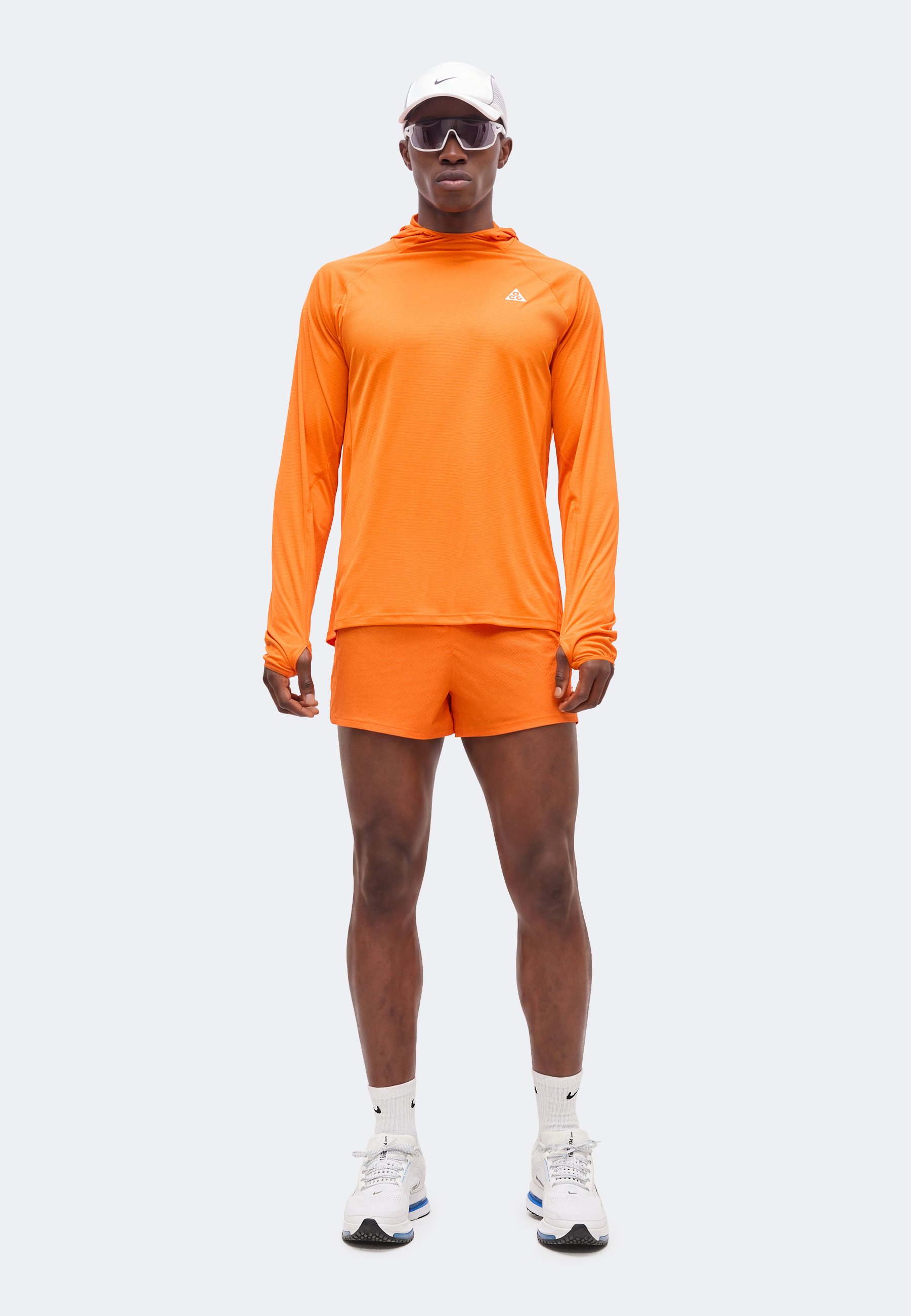 Nike ACG SHORT - Kurze Sporthose - safety orange/summit white