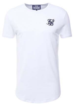 Weißes T-Shirt mit kurzen Ärmeln und Rundhalsausschnitt sowie kleinem schwarzem Sticklogo auf der linken Brust mit der Aufschrift „SikSilk“ im Kragen.