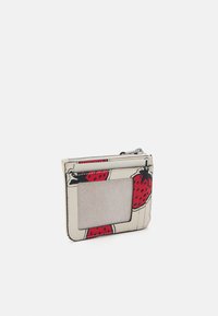 COACH STRAWBERRY MINI SKINNY - Monedero - chalk