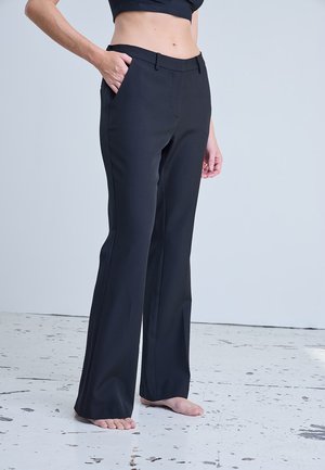 ICHI IHFAVA FLARED - Stoffhose - black