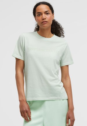 SENSES.THE LABEL, SENSES.THE LABEL T-SHIRT TU:LIP MIT LOGO DESIGN - Print T-shirt - pastel lime