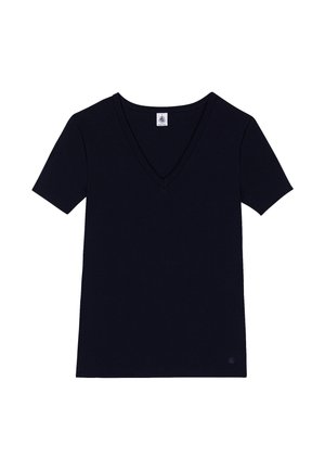 T-shirt noir à manches courtes avec col en V et petit logo près de l'ourlet inférieur sur fond blanc.