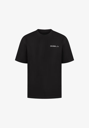T-shirt noir à manches courtes en coton, avec un petit logo blanc "SMILODOX Ltd." sur la partie supérieure gauche de la poitrine. Design classique avec col rond.