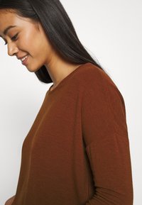 ONLY ONLGLAMOUR  - Camisola de manga comprida - burnt henna